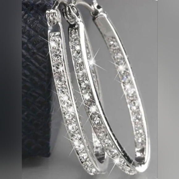 New Silver Hoop Earrings - Picture 1 of 2